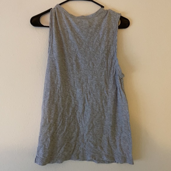 GAP Tank Top - Picture 2 of 2